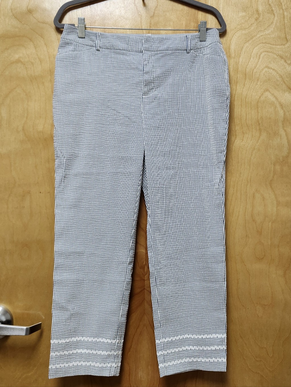 Charter Club Size 8 Blue White Stripes Seersucker Newport Slim